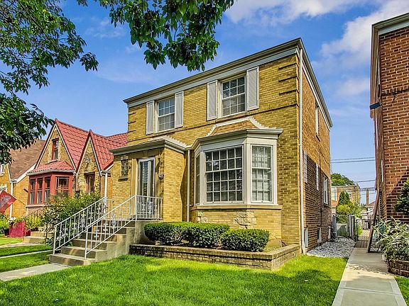 2nd image of 6024 W Cornelia Ave