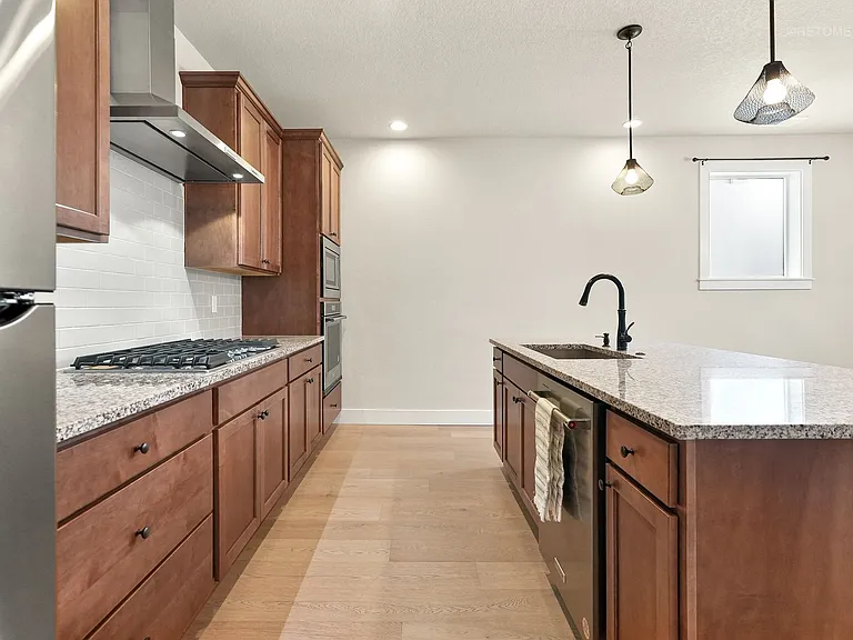 11678 NW Kearney St — Photo 5