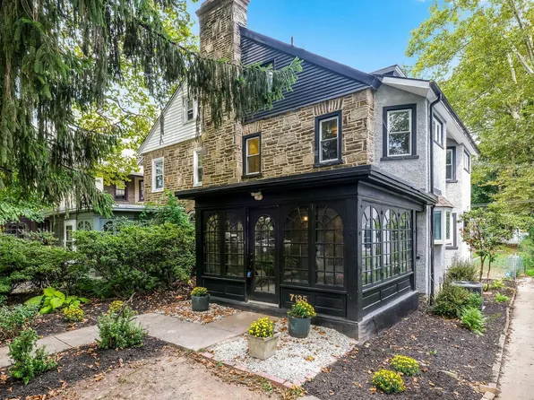 7135 Lincoln Dr, Philadelphia, PA 19119