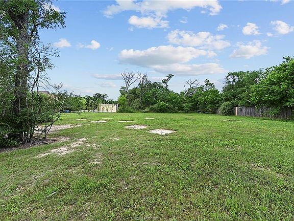 3rd image of 1019 Sanctuary Ct