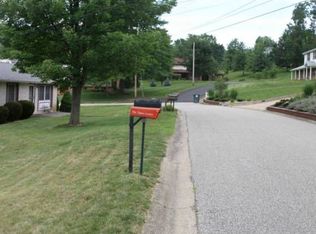 119 Carroll Dr, Saint Clairsville, OH 43950