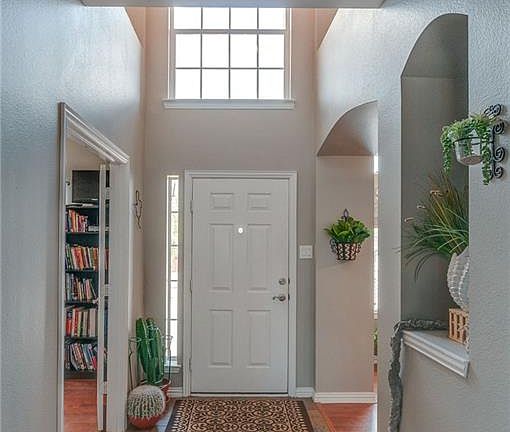 5th image of 5205 Alta Loma Dr