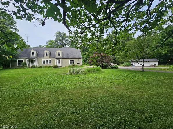 3053 Niles Cortland Rd NE, Cortland, OH 44410