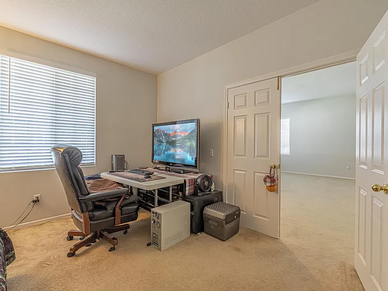 5549 Las Brisas Ter — Photo 35