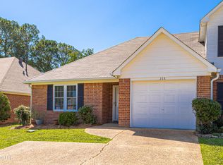 218 Woodlake Dr, Brandon, MS 39047