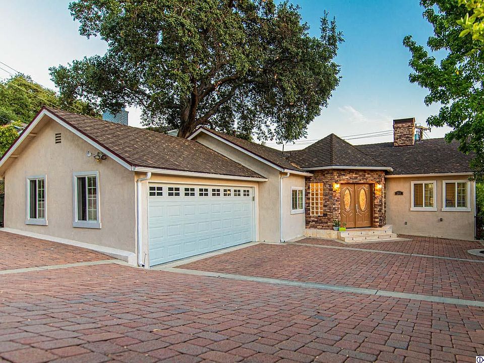 1st image of 206 Mero Ln