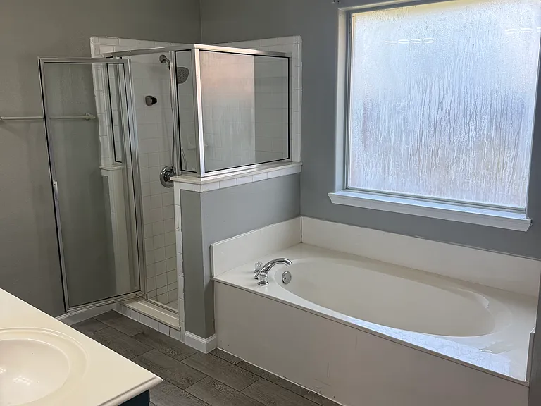 2704 Trent Trl — Photo 15