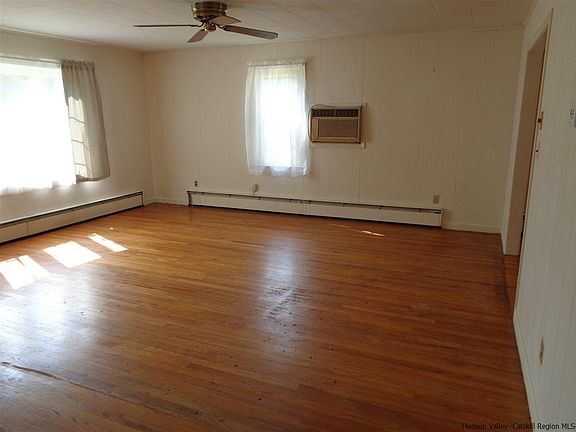 5th image of 7 Pleasant Ave