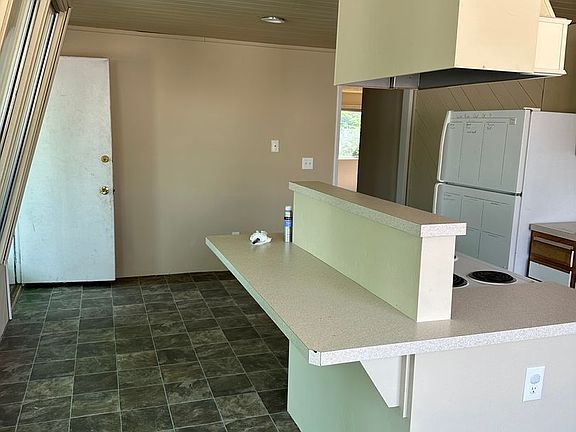 4th image of 207 20th Ave S APT A