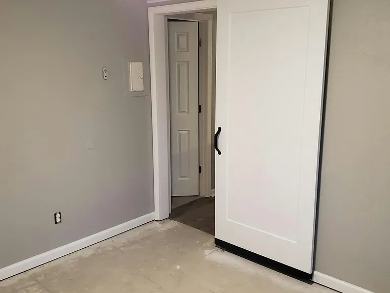 421 College Ave #105 — Photo 5