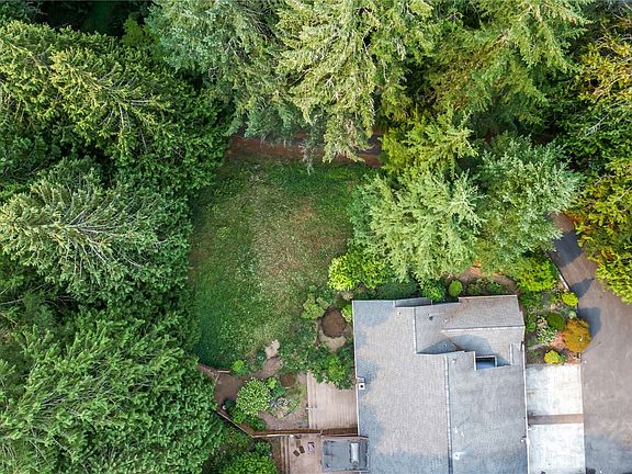 3rd image of 3913 47th Street NW