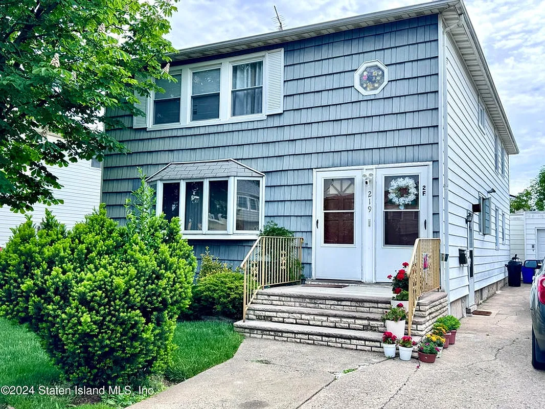 219 Eltingville Blvd  