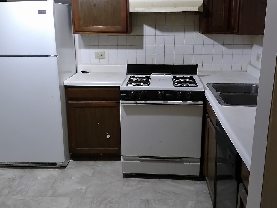 1st image of 1494 S Brownstone Ct APT 102