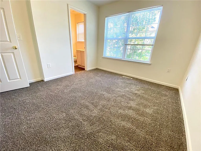 120 University Village Dr #A — Photo 10