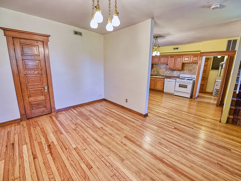 1652 N Humboldt Blvd — Photo 8