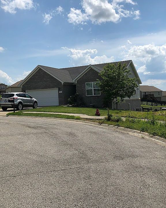 2nd image of 721 Glen Abbey Way