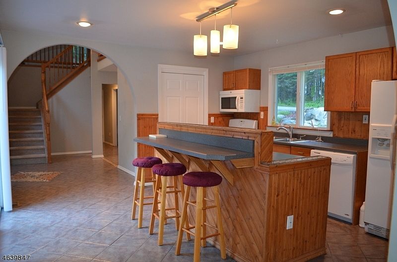 2nd image of 48 Onteora Rd