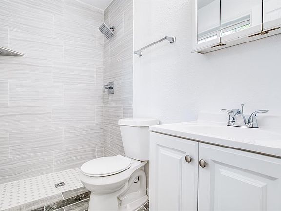 5th image of 7609 Greenspan Dr