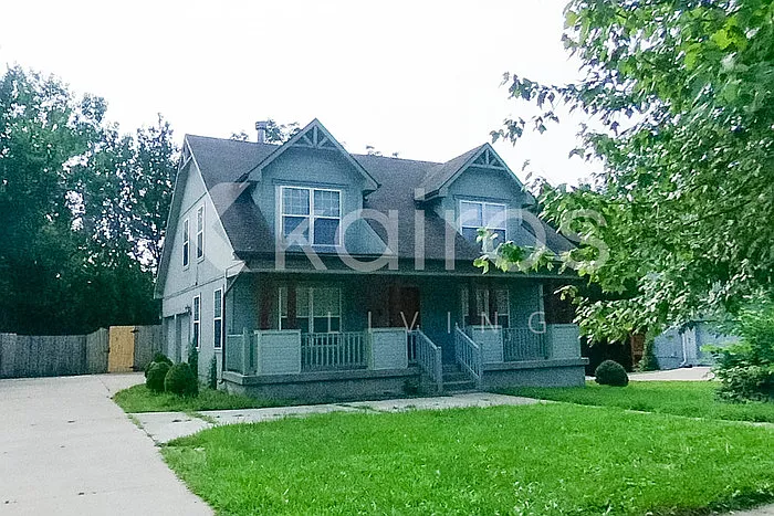 4415 The Paseo Blvd — Photo 2
