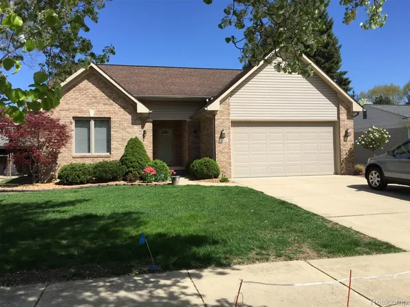 14144 Fairway St, Livonia, MI 48154