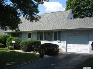 66 Winding Rd, Hicksville, NY 11801