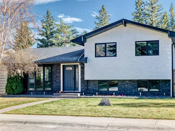 912 W Lake Arrow Way SE, Calgary, AB T2J 3C3