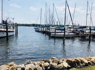 815 Bayshore Dr #A, Niceville, FL 32578