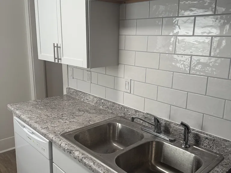1022 Eureka St #A1 — Photo 5
