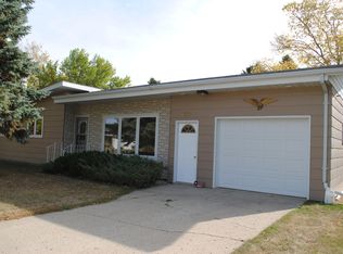 519 Harvey Ave, Harvey, ND 58341