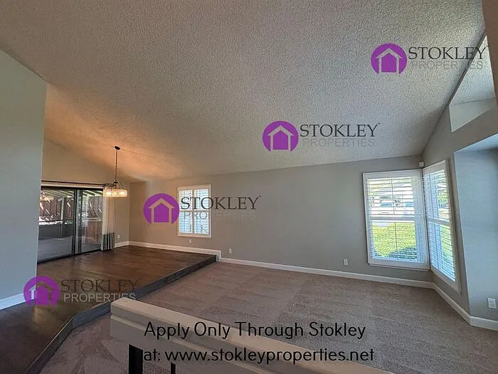 2397 Lake Meadow Cir — Photo 4