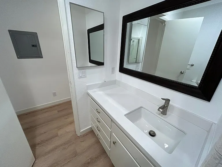 10722 Missouri Ave #5 — Photo 7
