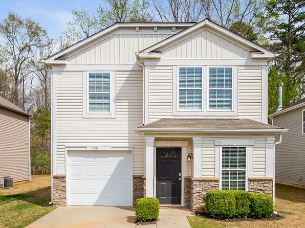 1109 Swearngan Ridge Ct, Charlotte, NC 28216