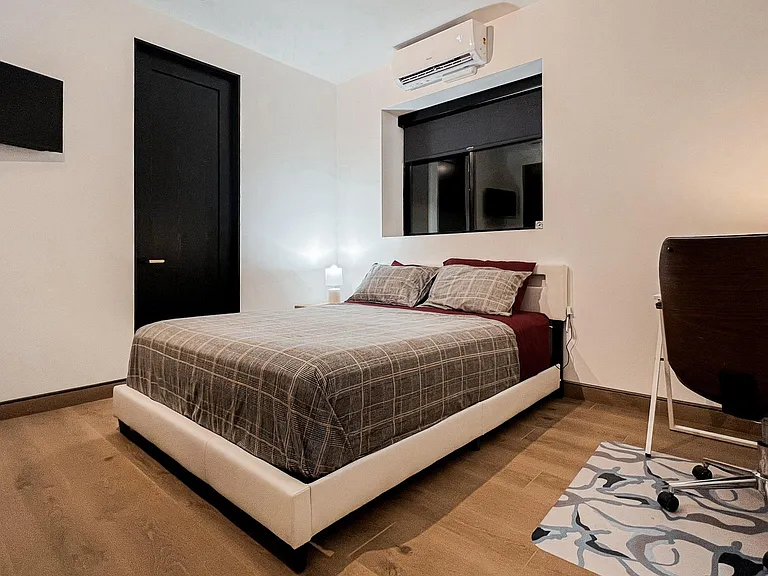 916 Roswell Ave #B — Photo 18