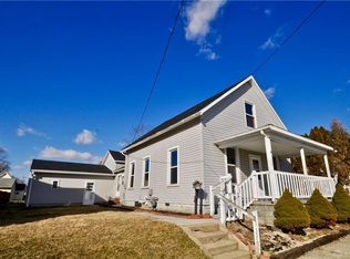320 E Oakwood St, Bradford, OH 45308