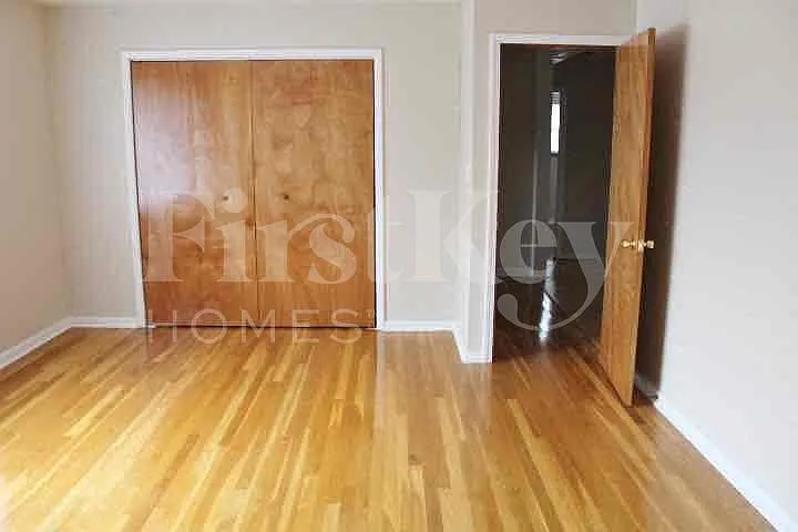 5750 Wallingwood Dr — Photo 7