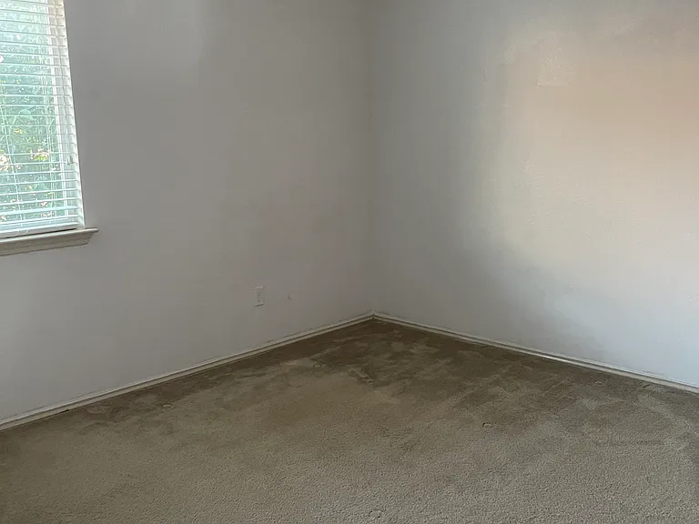 259 Coal Dr — Photo 3