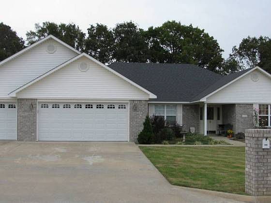1st image of 402 Cherokee Ln