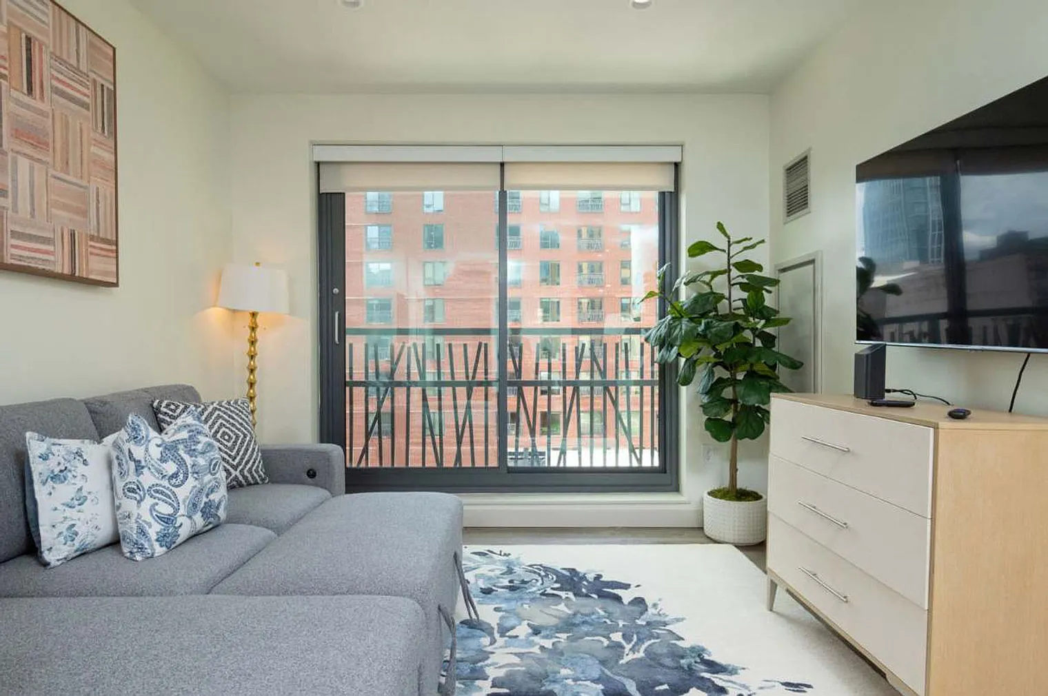 2 bed, 2.0 bath, 1097 sqft, $8,473 — Photo 1