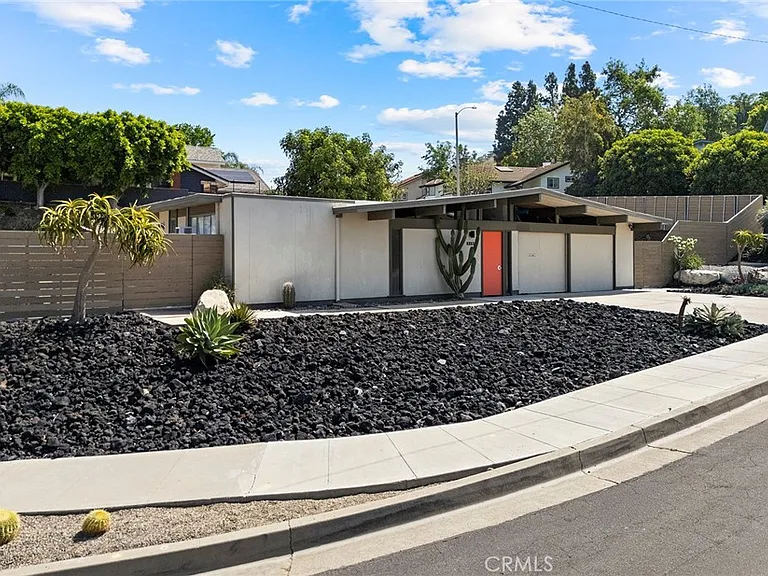 1131 N Encanto St — Photo 11