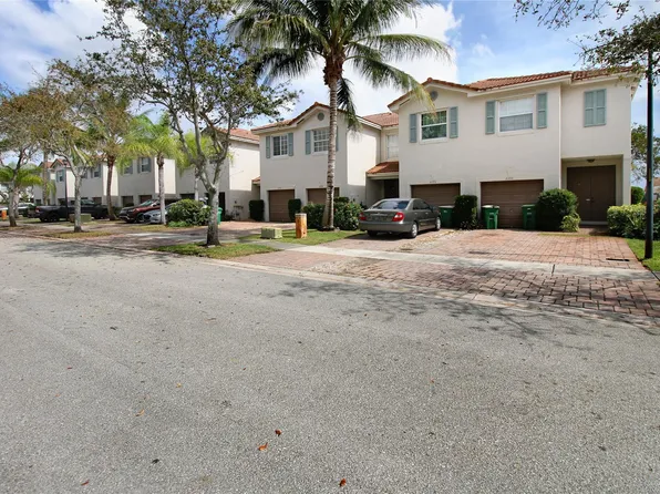 8256 Prestige Commons Drive #8256, Tamarac, FL 33321