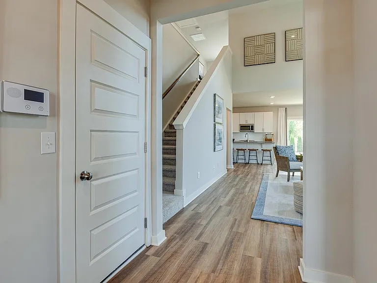 1507 Bethpage Dr — Photo 10