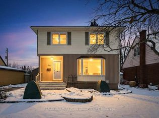 962 Weston Dr, Ottawa, ON K1G 1X2