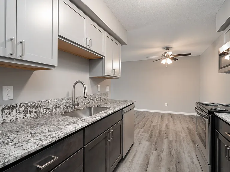 Heatherwood Apartments | MODERNIZED LIVING — Photo 39