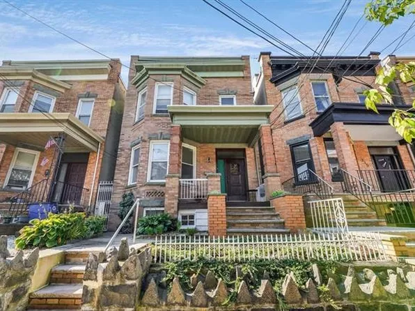 213 Angelique St, Weehawken, NJ 07086