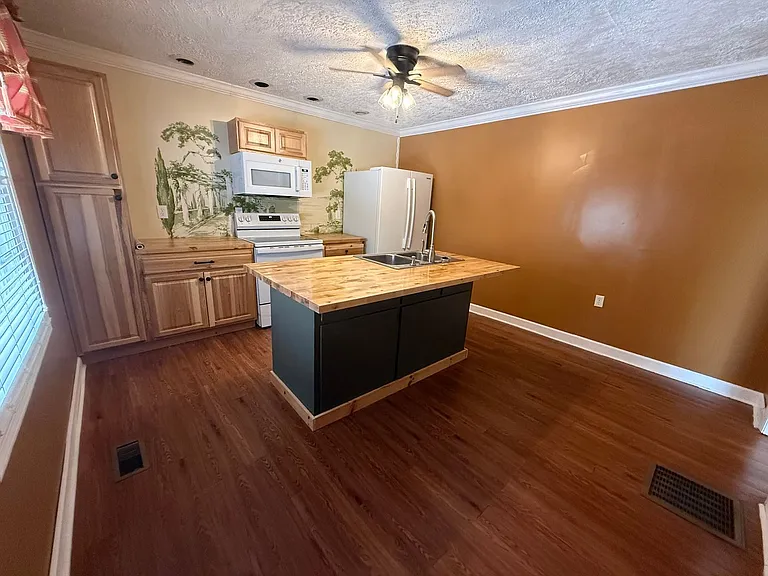 194 Lance Rd — Photo 10