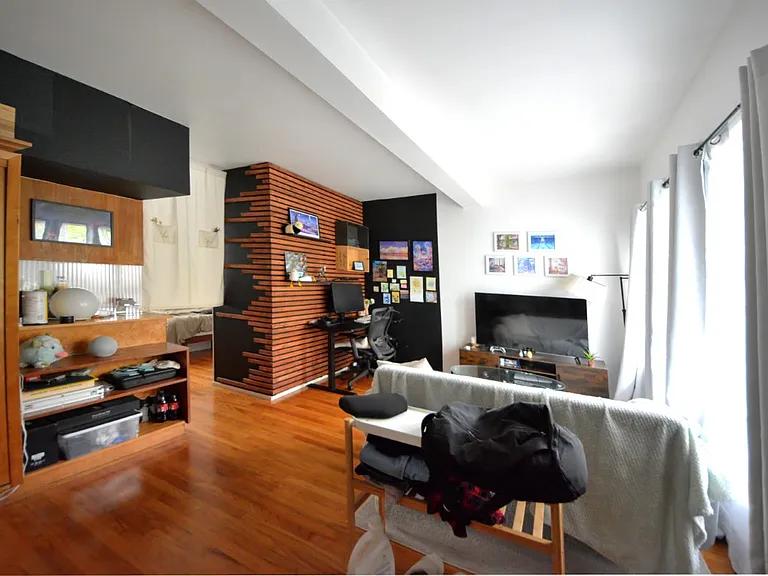 6833 Oswego Pl NE #F — Photo 1