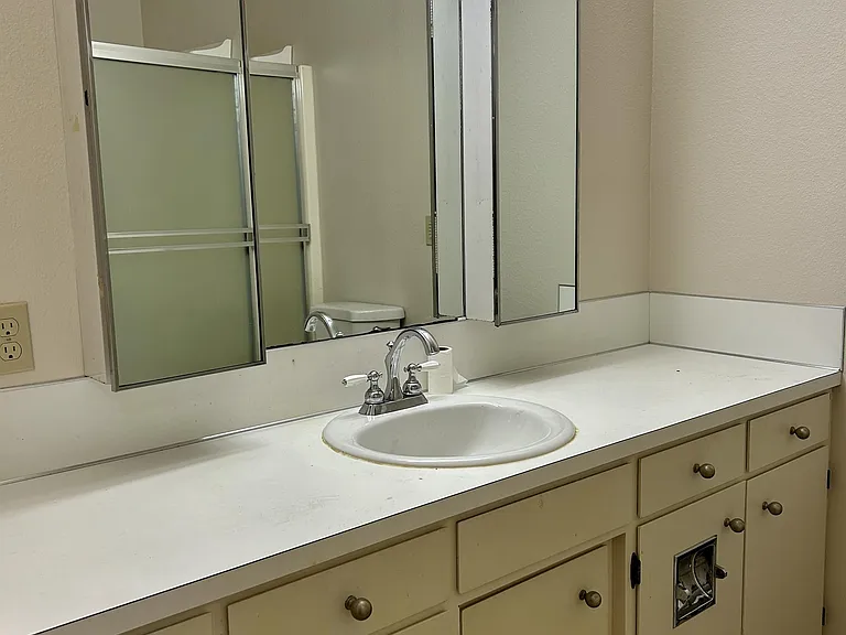103 La Villa Dr — Photo 10