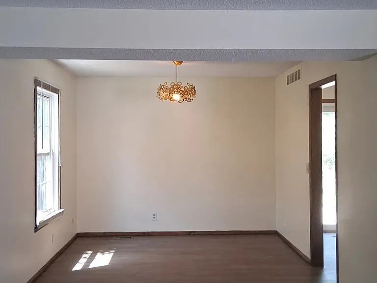 9026 E Funston St — Photo 2