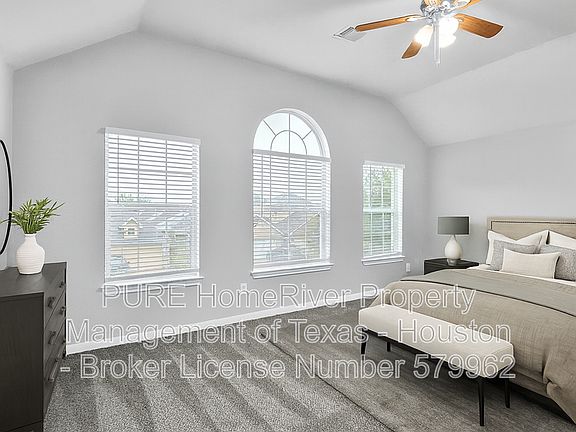 4th image of 835 Forest Ivy Ln