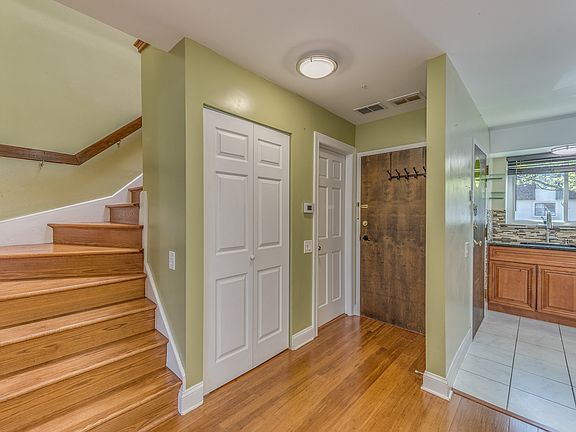 3rd image of 463 Elm St APT 1G